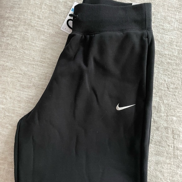 COPY - Nike oversized fit high rise sweatpants size medium black New - Picture 4 of 4